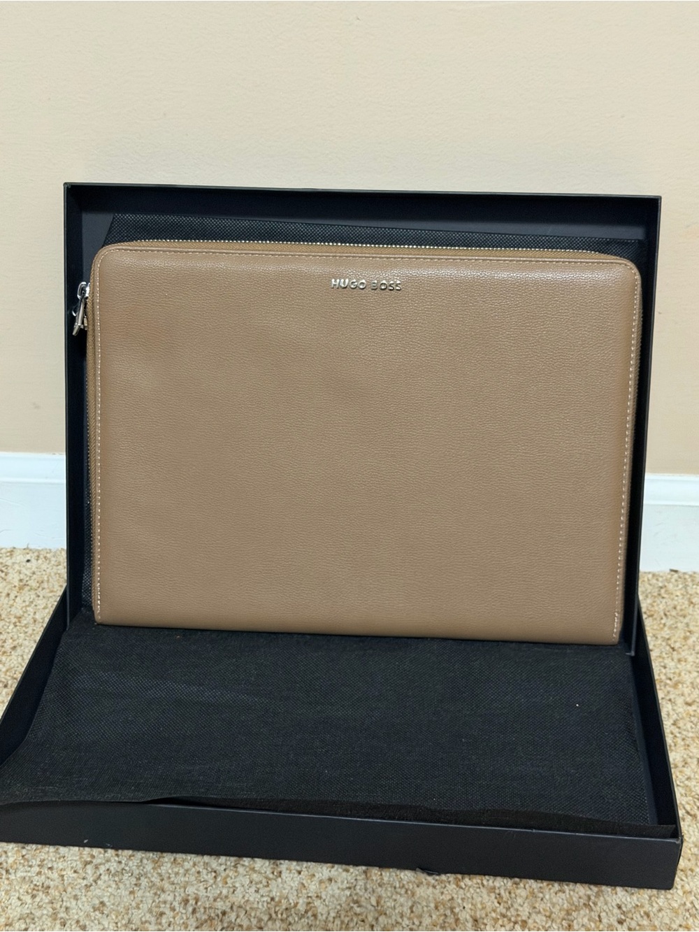 Hugo Boss Logo-lettering Leather Conference Folder
